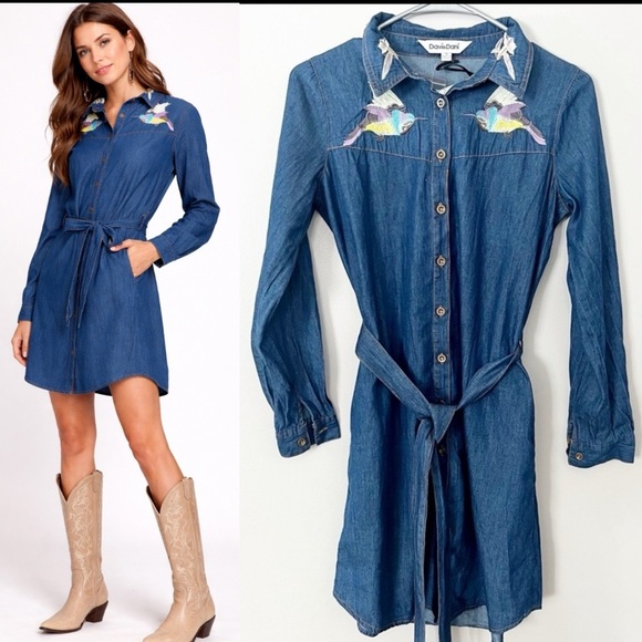 DAVI & DANI Dresses & Skirts - NWT Davi & Dani Denim Embroidered Shirt Dress Cotton Chambray Bird Pockets Small